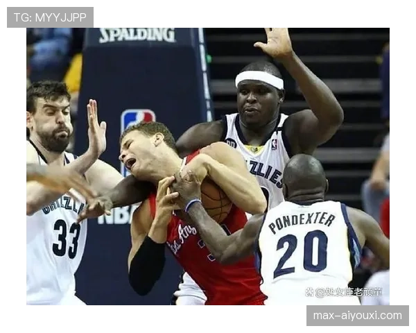 加索尔内线高效挡拆拉开空间，助球队提升禁区威胁